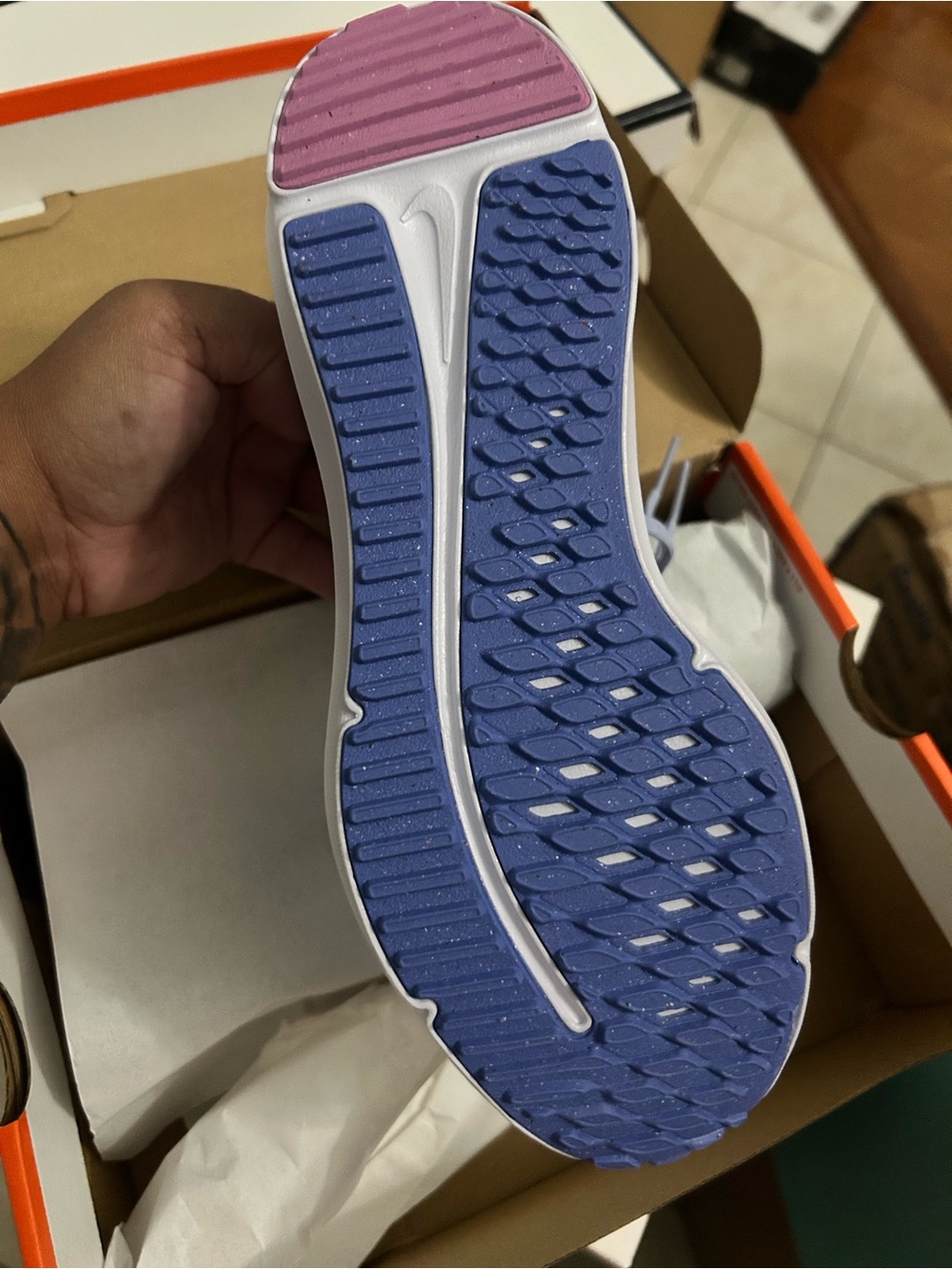 Nike Cosmic Runner - Picture 5 of 7
